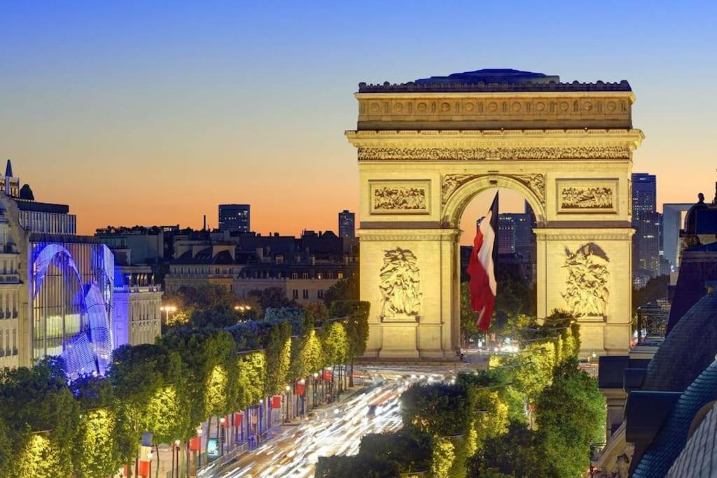 A * Paris